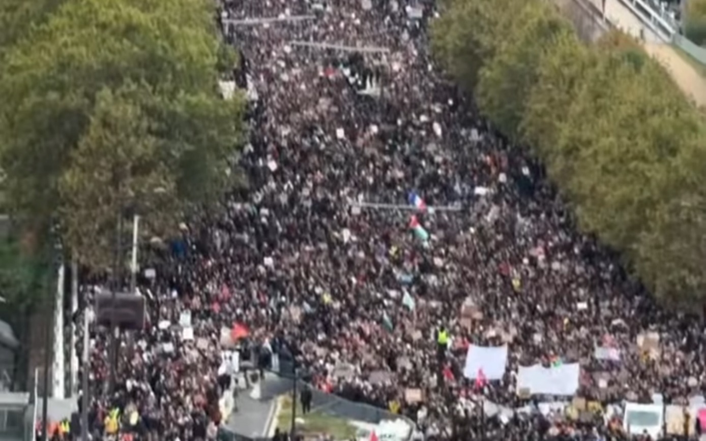 The march on avenue d’Italie seen from above, Saturday